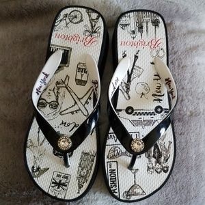 NWOB Brighton Voyage Flip Flops